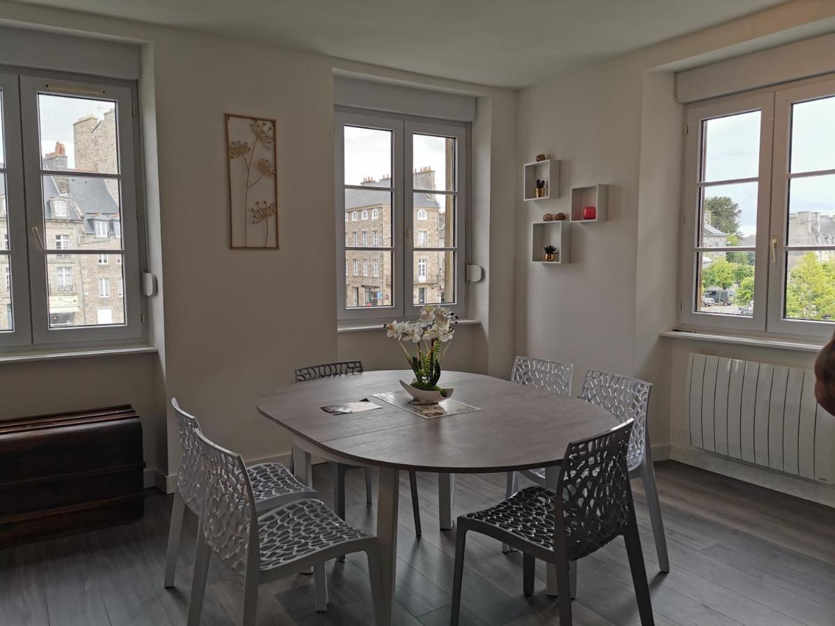 Les Appartements Du Marche Dinan Eksteriør bilde