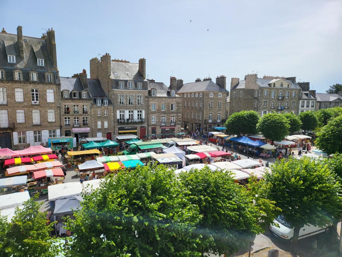 Les Appartements Du Marche Dinan Eksteriør bilde